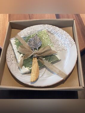 Mud Pie Hydrangea Cheese Plate w/ Leaf Server & Napkins. NWOTS